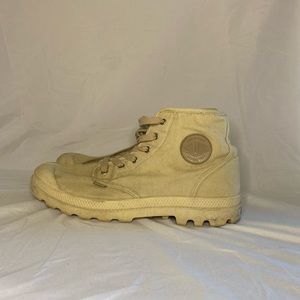 Palladium Pampa Hi Sahara/Ecru